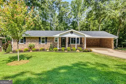 27 Lynhaven Drive, Newnan, GA 30263 - Photo 1