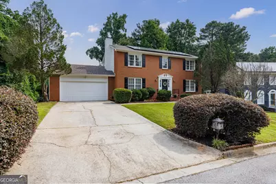 861 Lagoon Court, Stone Mountain, GA 30083 - Photo 3