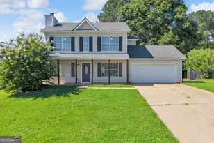136 Calico Loop, Grantville, GA 30220 - Photo 1