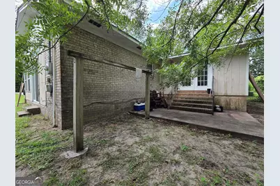 9 S College Street, Claxton, GA 30417 - Photo 17