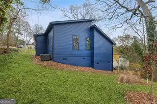 1674 Mary George Ave NW, Atlanta, GA 30318 - Photo 31