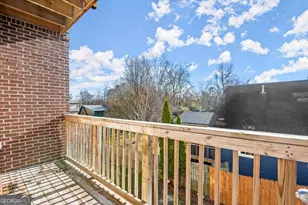 2017 Ocean Dr, Atlanta, GA 30318 - Photo 5