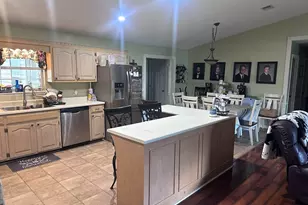 135 Brandon St, Baxley, GA 31513 - Photo 5
