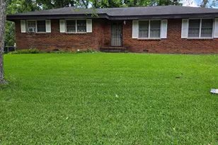 1702 Cardinal Rd, Jonesboro, GA 30238 - Photo 1