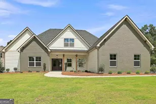 901 Stalling Rd, Senoia, GA 30276 - Photo 1