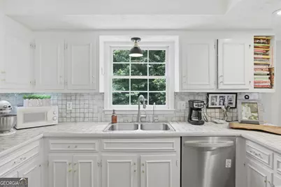 2059 Mountain Creek Drive, Stone Mountain, GA 30087 - Photo 11