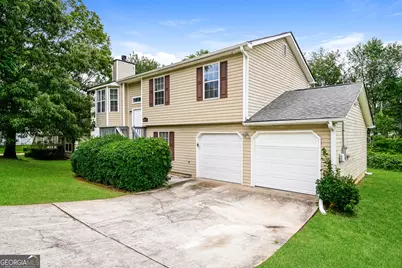 6155 Raleigh Oaks Court, Lithonia, GA 30058 - Photo 3
