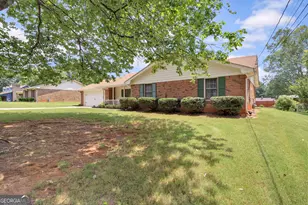 3898 Hunters Chase SW, Conyers, GA 30094 - Photo 3