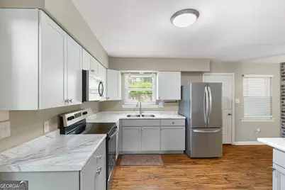 17 Regent Drive, Savannah, GA 31406 - Photo 7