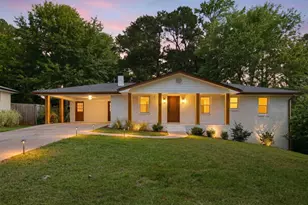 501 Pineview Dr SE, Smyrna, GA 30082 - Photo 1