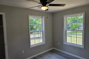 305 Smith St, Dublin, GA 31021 - Photo 13