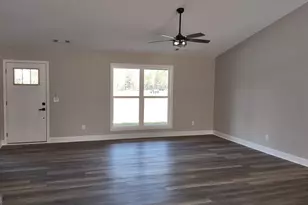 298 Connecticut Ave, Tallapoosa, GA 30176 - Photo 5