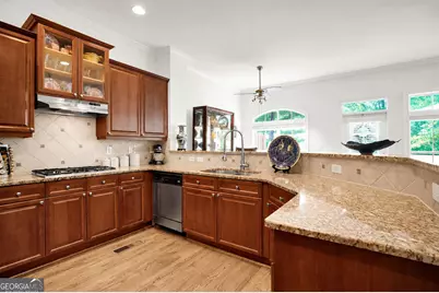 5464 Glenridge View NE, Atlanta, GA 30342 - Photo 29