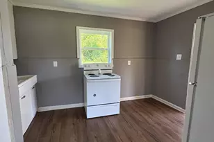 400 Zeta St, Tennille, GA 31089 - Photo 5