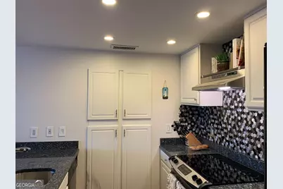 3481 Lakeside Drive NE #APT 2807, Atlanta, GA 30326 - Photo 15