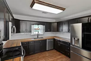 415 Walter St, Odum, GA 31555 - Photo 11