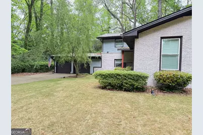 3629 Embry Circle Circle, Atlanta, GA 30341 - Photo 13