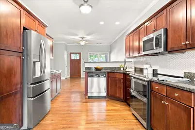 690 Frasier Circle SE, Marietta, GA 30060 - Photo 7