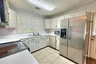 109 Ridgefield Dr, Lagrange, GA 30241 - Photo 9