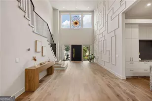 680 Carriage Dr, Sandy Springs, GA 30328 - Photo 5