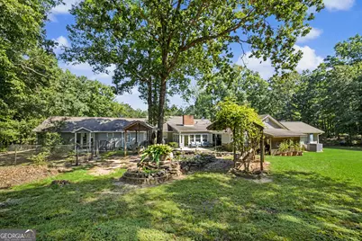 121 Peacock Road, Barnesville, GA 30204 - Photo 11