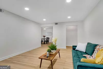 6851 Roswell Road #Q16, Atlanta, GA 30328 - Photo 7