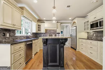 2416 Westport Circle SW, Marietta, GA 30064 - Photo 9