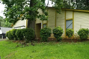 1002 NW Tahoe Trail NW, Lilburn, GA 30047 - Photo 13
