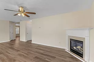 310 Sarasota Ln, Locust Grove, GA 30248 - Photo 17