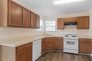 310 Sarasota Ln, Locust Grove, GA 30248 - Photo 11