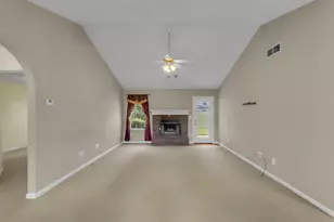1021 Windsor Dr, Monroe, GA 30656 - Photo 5