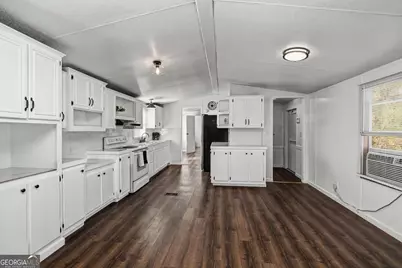 73 Lillian Circle, Stockbridge, GA 30281 - Photo 5
