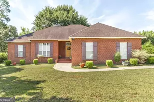 201 Fox Ridge Dr, Dublin, GA 31021 - Photo 1