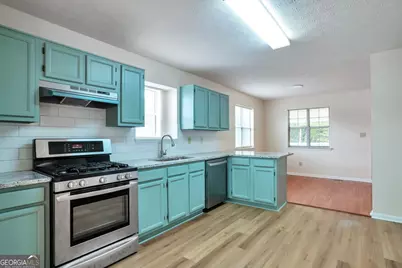 7086 Sir Galahad Way, Jonesboro, GA 30236 - Photo 3