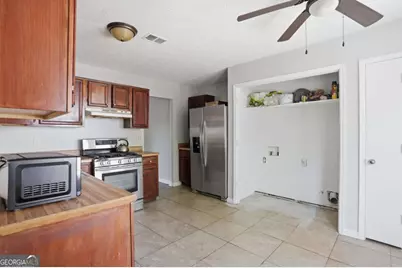 5420 Forest Downs Circle, College Park, GA 30349 - Photo 7