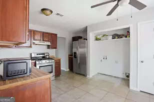 5420 Forest Downs Cir, College Park, GA 30349 - Photo 7