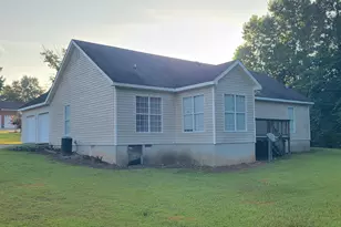 149 Olivia Cir, Macon, GA 31211 - Photo 3