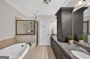 1738 Breyerton Dr NE, Atlanta, GA 30329 - Photo 13