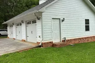309 E Robert Toombs Ave, Washington, GA 30673 - Photo 31