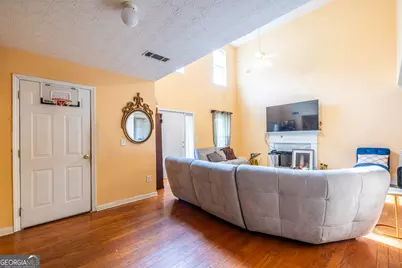 127 Resthaven Drive, Lawrenceville, GA 30044 - Photo 5