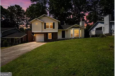 2045 Marbut Forest Drive, Lithonia, GA 30058 - Photo 3