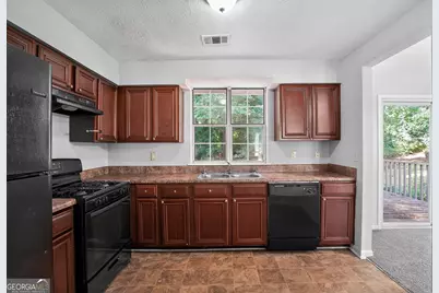 2045 Marbut Forest Drive, Lithonia, GA 30058 - Photo 11