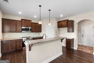 411 Avery Ct, Bonaire, GA 31005 - Photo 9