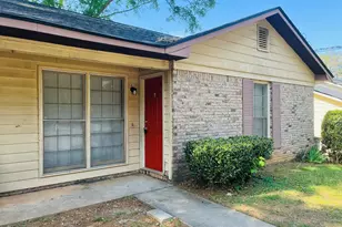 104 Peactree Ct, Lagrange, GA 30241 - Photo 1