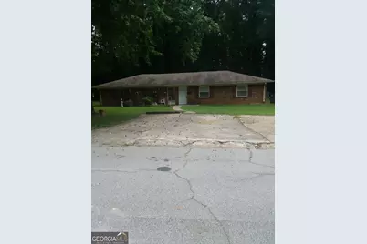 112 Burkshire Court #B, Jonesboro, GA 30236 - Photo 1