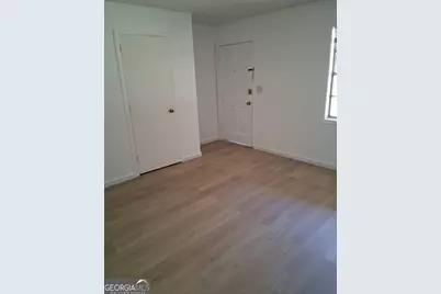112 Burkshire Court #B, Jonesboro, GA 30236 - Photo 9
