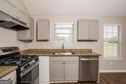 513 Easton Drive, Locust Grove, GA 30248 - Photo 7