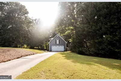 2957 Forest Court, Loganville, GA 30052 - Photo 3