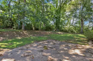236 Hunting Ct, Jonesboro, GA 30236 - Photo 9
