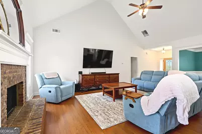 117 White Oak Ct, Jackson, GA 30233 - Photo 5